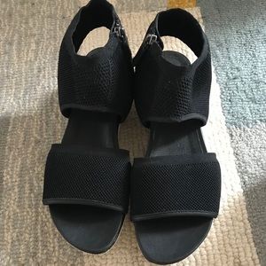 Eileen Fisher Knit Sport Sandal Black Shoes SZ 7.5